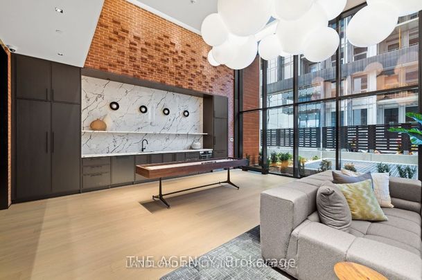 For Lease - 3220 William Coltson Avenue Unit# 2206, Oakville, Ontario - Photo 1