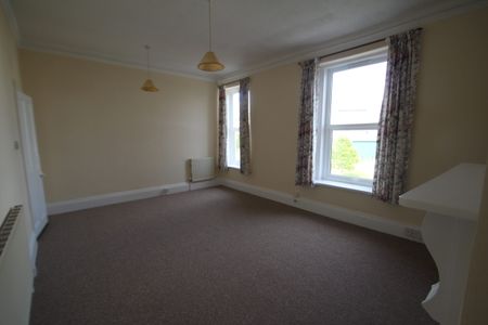 1 bedroom Flat - Photo 3