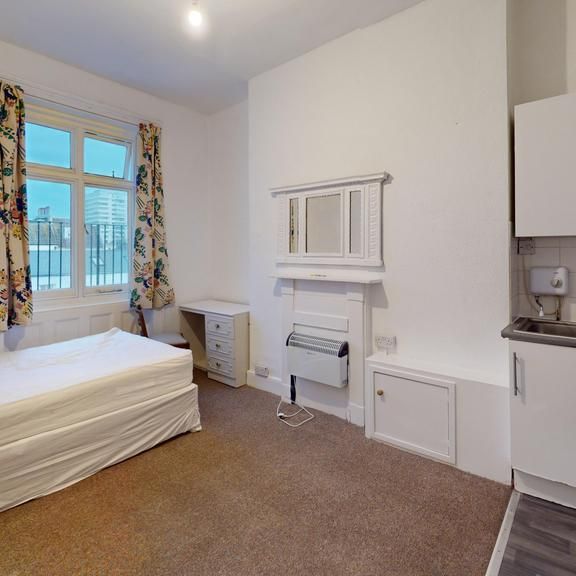 Studio to rent - Photo 1