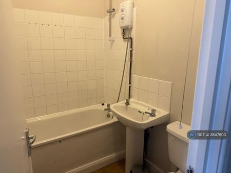 1 bedroom flat to rent - Photo 4