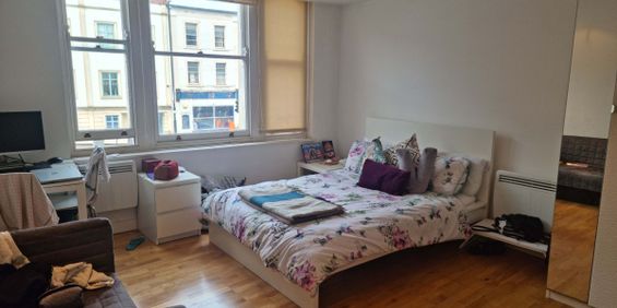 1 Bedroom Home – Professional Let, Student Let - Photo 3