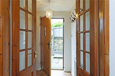 2 bedroom semi-detached house to rent - Photo 4