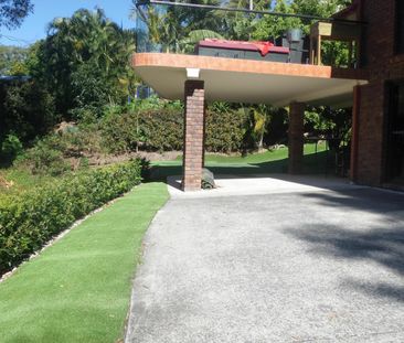 Four bedroom home with amazing views. Includes water, electricity &... - Photo 2