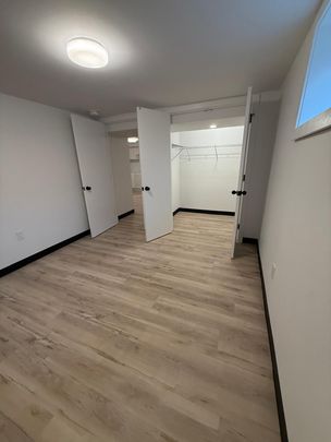 For Lease - 558 Wolsey Crescent, Oakville, Ontario - Photo 1