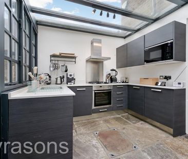 2 bedroom terraced house to rent - Photo 4