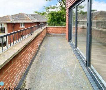 Richards Avenue - Photo 3