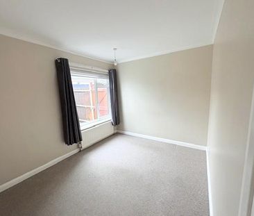 2 bedroom bungalow to rent - Photo 1