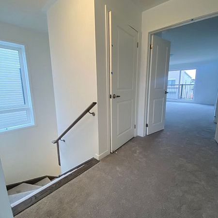 For Lease - 785 Conlin Road, Oshawa, Ontario - Photo 1