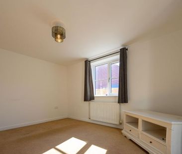 2 bedroom semi-detached house to rent - Photo 4