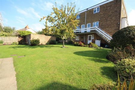 2 bedroom flat to rent - Photo 5