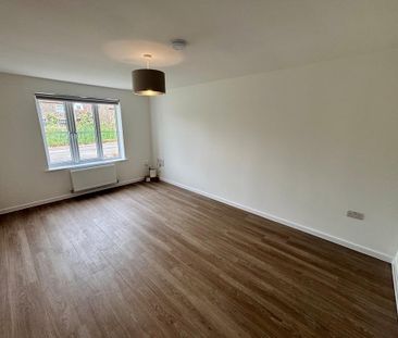 4 bedroom detached house to rent - Photo 1