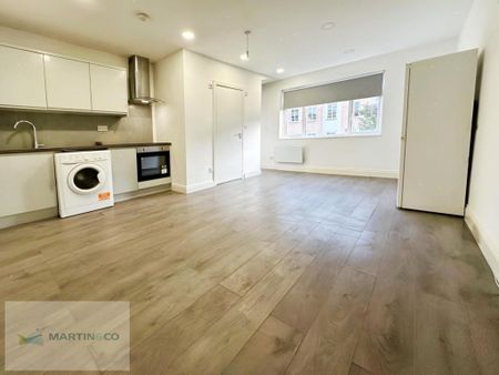 Studio to rent - Photo 2