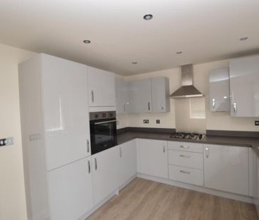 3 bedroom detached house to rent - Photo 5