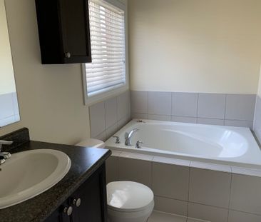 For Lease - 23 Baby Pointe Trail, Brampton, Ontario - Photo 2