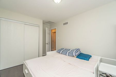 For Lease - 103 Osnabrook Private, Barrhaven, Ontario - Photo 2