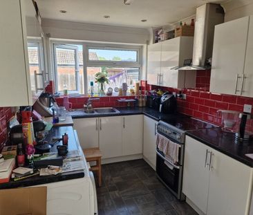 3 Bed Semi-Detached House, Harvest Close, LE4 - Photo 4