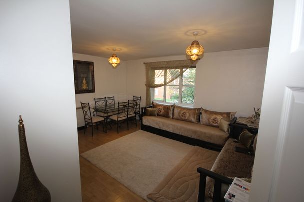 38 Reid Close, Hayes, Hayes, UB3 2DD - Photo 1