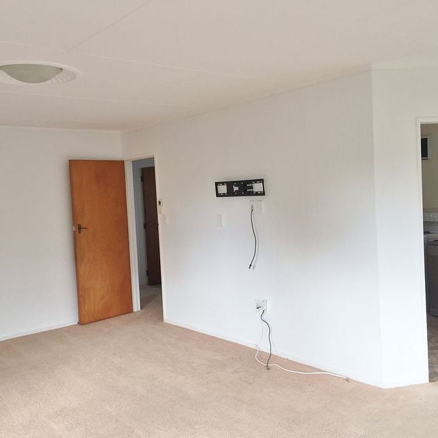 Charming Sunny 2BR Townhouse in Springvale - Photo 1