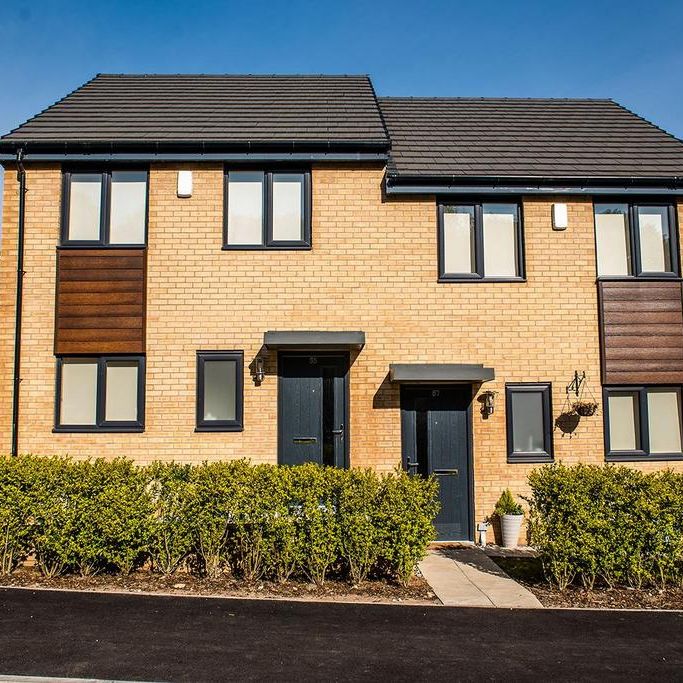 3 bedroom semi-detached house to rent - Photo 1