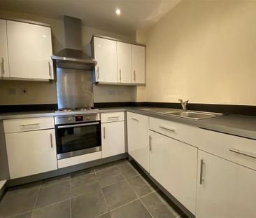 2 bedroom apartment to rent - Photo 4