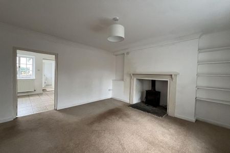 2 bedroom semi-detached house to rent - Photo 2