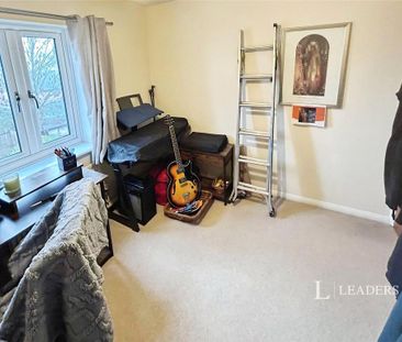 3 bedroom semi-detached house to rent - Photo 6