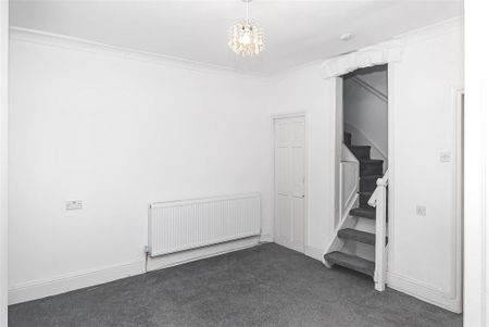 2 bedroom end of terrace house to rent - Photo 3