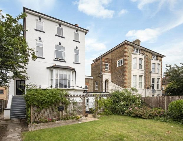 Kingston Road, London, SW19 flat to rent - Photo 1