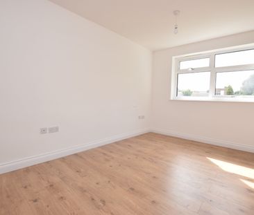 22, Wayland Approach, Leeds, LS16 8JF - Photo 5