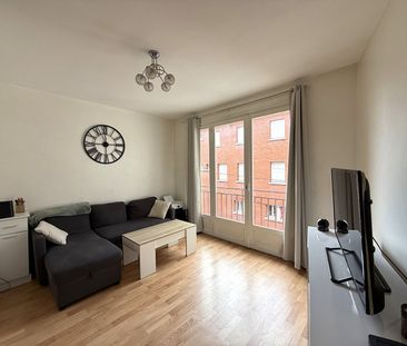 Location Appartement 2 pièces 37m² - Photo 2