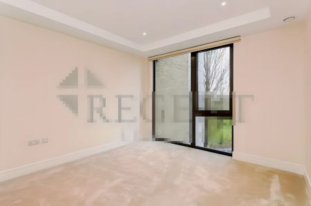 1 Bedroom 1 Bathroom - Photo 2
