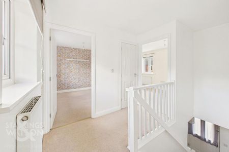 3 bedroom semi-detached house to rent - Photo 3