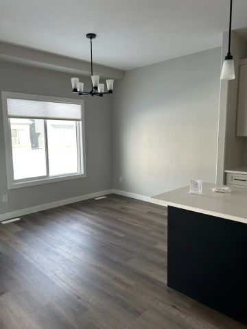 423 Pepper Street — 3 Bedroom - Photo 5