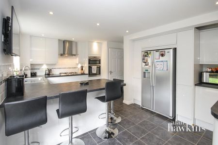 3 bedroom end of terrace house to rent - Photo 5