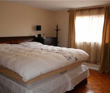 For Lease - 326 Hawkview Boulevard, Vaughan, Ontario - Photo 4