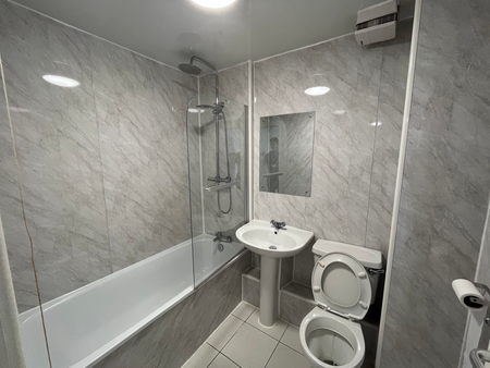 2 bedroom flat to rent - Photo 5