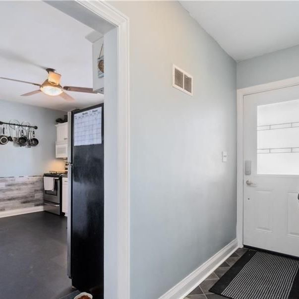 For Lease - 207 Thorold Road, Welland, Ontario - Photo 1