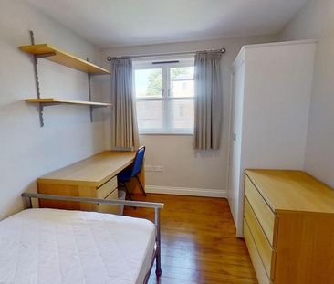 6 bedroom house to rent - Photo 3