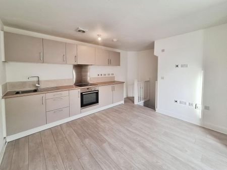 2 bedroom end of terrace house to rent - Photo 5