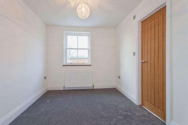 Station Road, Twyford, RG10 - Photo 1