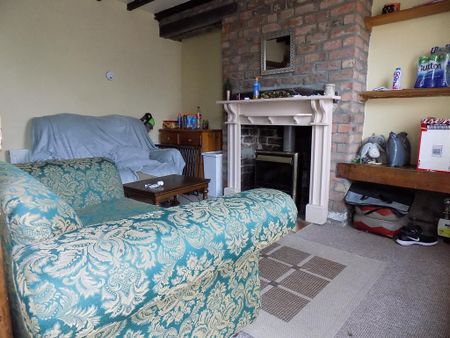 2 bedroom terraced house to rent - Photo 4