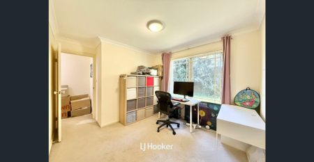 EASY MAINTEANCE NORTH REAR HOUSE CLOSE TO STATION - Photo 2