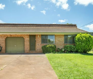 Bright, fresh Unit in Quiet Cul-de-sac - Photo 4