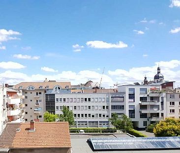 Stilvolle 2-ZKB-Wohnung mit Balkon und Hafenblick in Mannheim - Photo 1