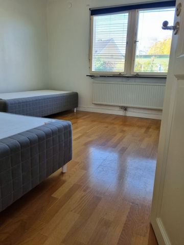 Rödklövervägen, Hässelby - Photo 5