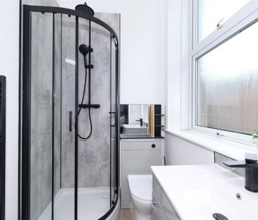 1 bedroom in a house share to rent - Photo 6