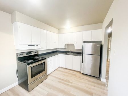 Smith Apartments - Photo 4