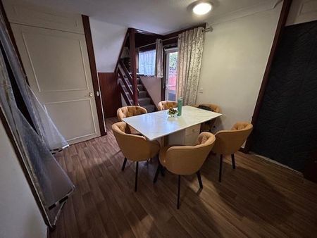 2 bedroom end of terrace house to rent - Photo 2