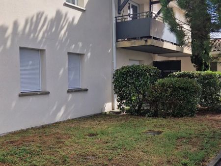 Location Appartement 3 pièces 61 m2 à Saint-Médard-en-Jalles - Photo 5