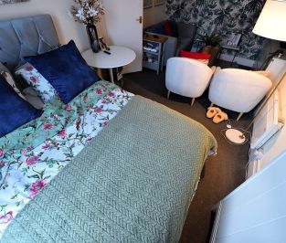 1 bedroom Flat in FFR (rear), Leeds - Photo 2